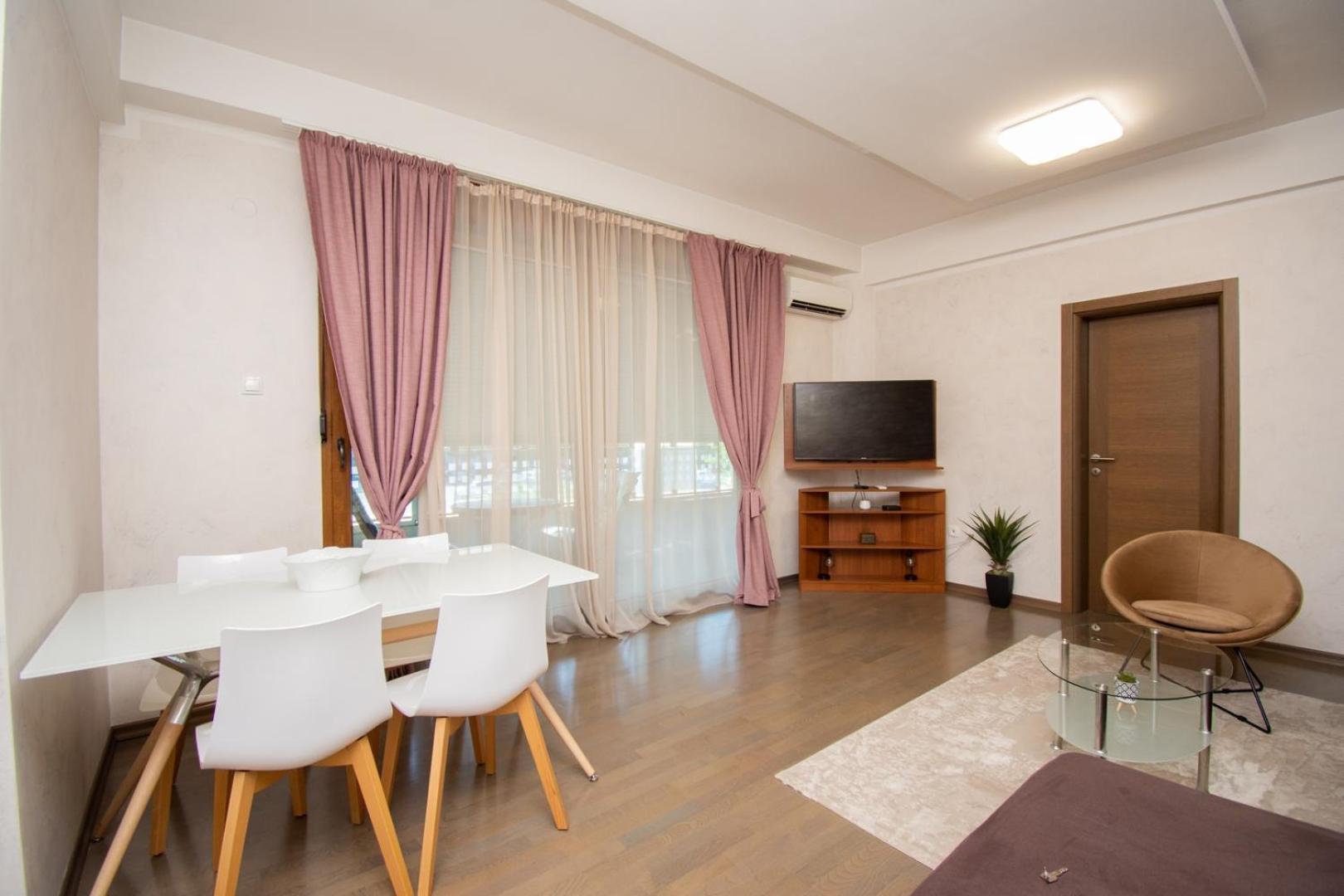 Maxim Compass Apartment Podgorica Exteriér fotografie